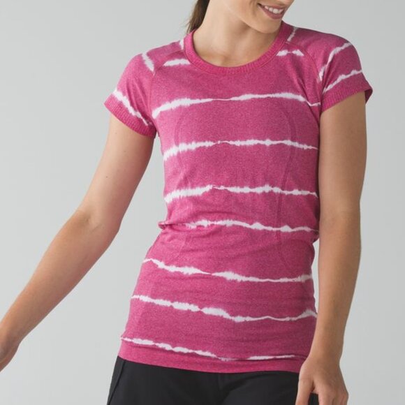 Lululemon Swiftly Tech Short Sleeve Crew Cranberry - Picture 1 of 8